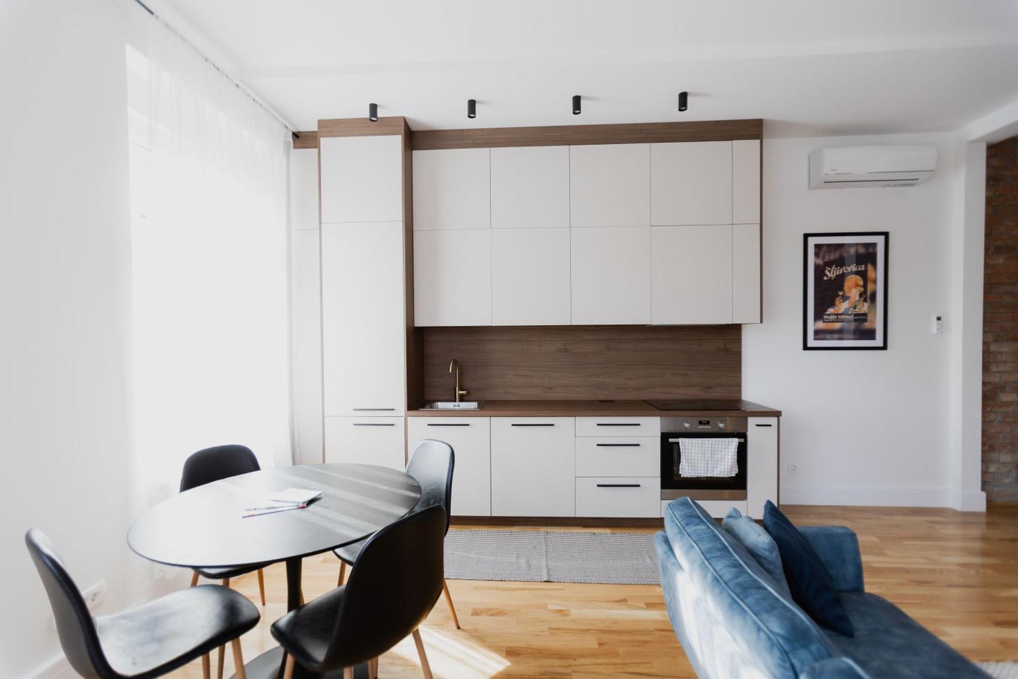 Twenty2 Apartment