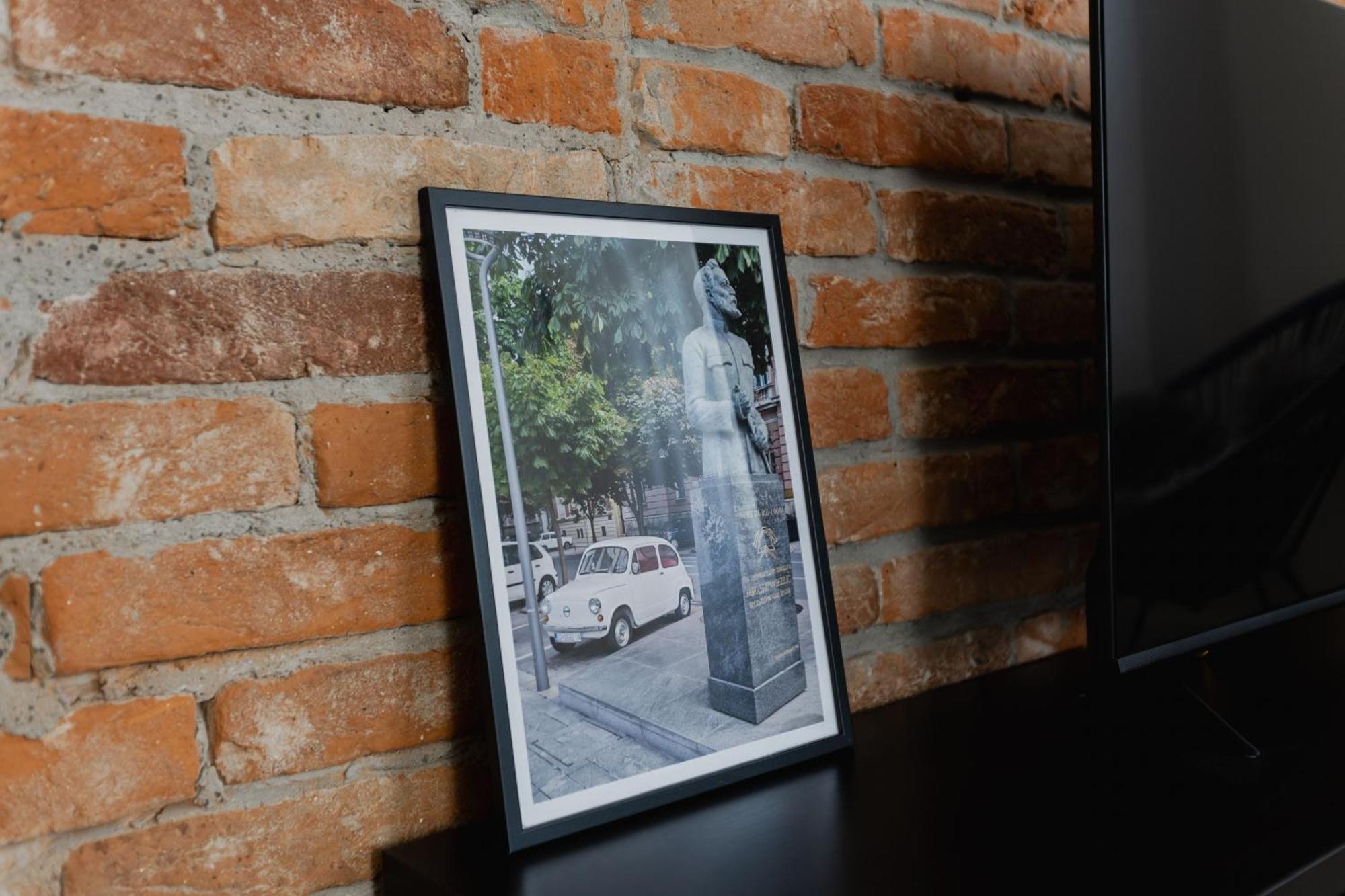 Twenty2 Apartment